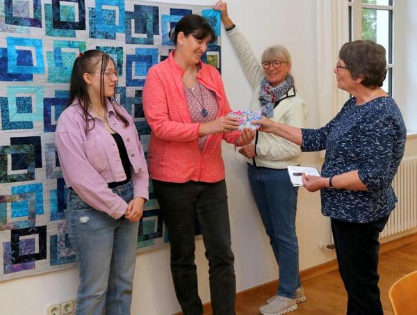 Mit Quilts in Herzogenaurach 2000 Euro Spenden gesammelt